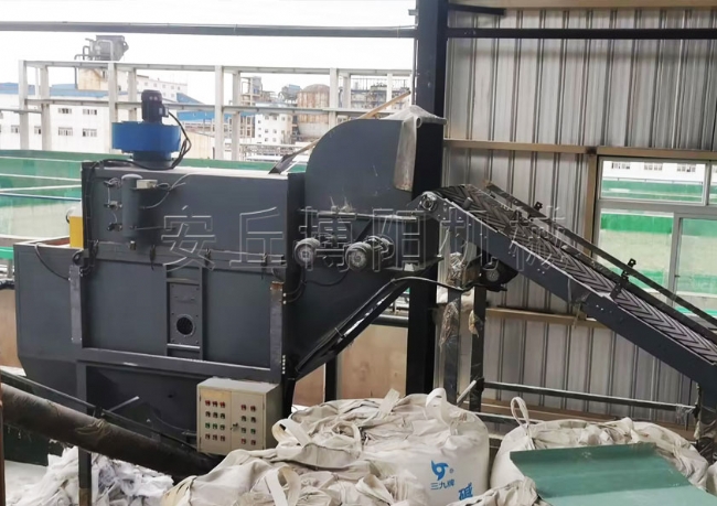 企業(yè)為什么會選擇自動拆包機？