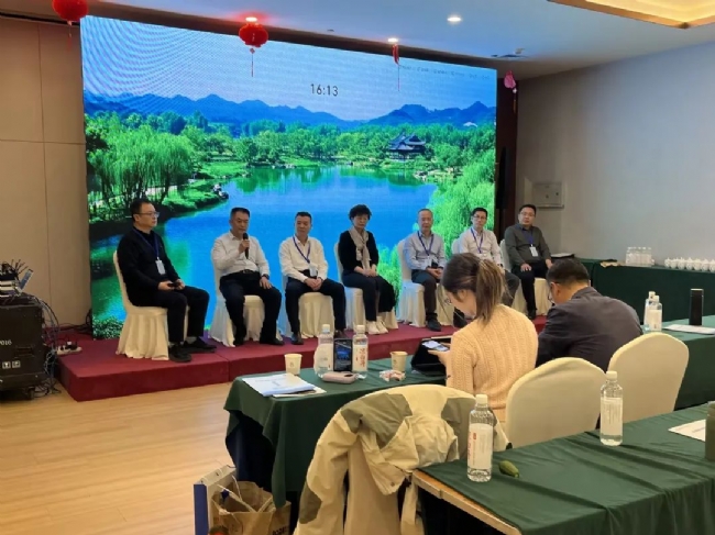 6965820d9a756afd3c1222d5942db4a8