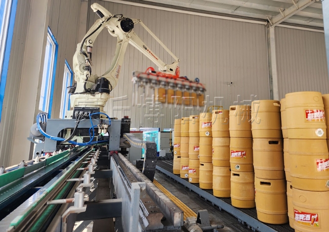 泰安全自動裝車機現場、啤酒桶推進式裝車機案例