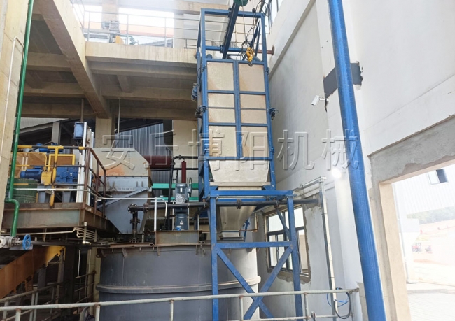 氧化鋅噸袋拆包機(jī)優(yōu)勢(shì)、云南噸袋自動(dòng)破包機(jī)案例