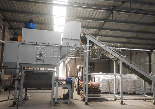 片堿自動拆包機的設(shè)備特點有哪些？