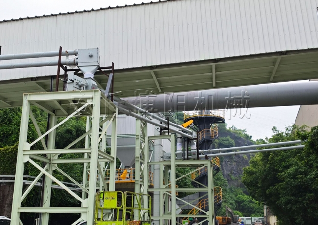 安丘博陽鑄石管管鏈輸送機(jī)、不銹鋼渣粉管鏈輸送設(shè)備