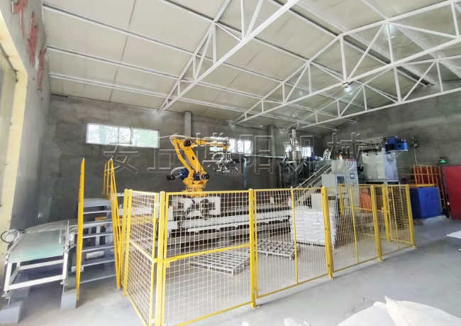 聚丙烯全自動(dòng)拆包機(jī)器人   遼寧機(jī)械手自動(dòng)破袋機(jī)